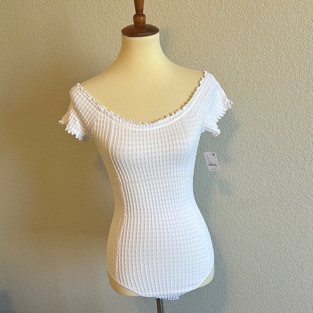 Free People White Textured Bodysuit NWT Size M-L